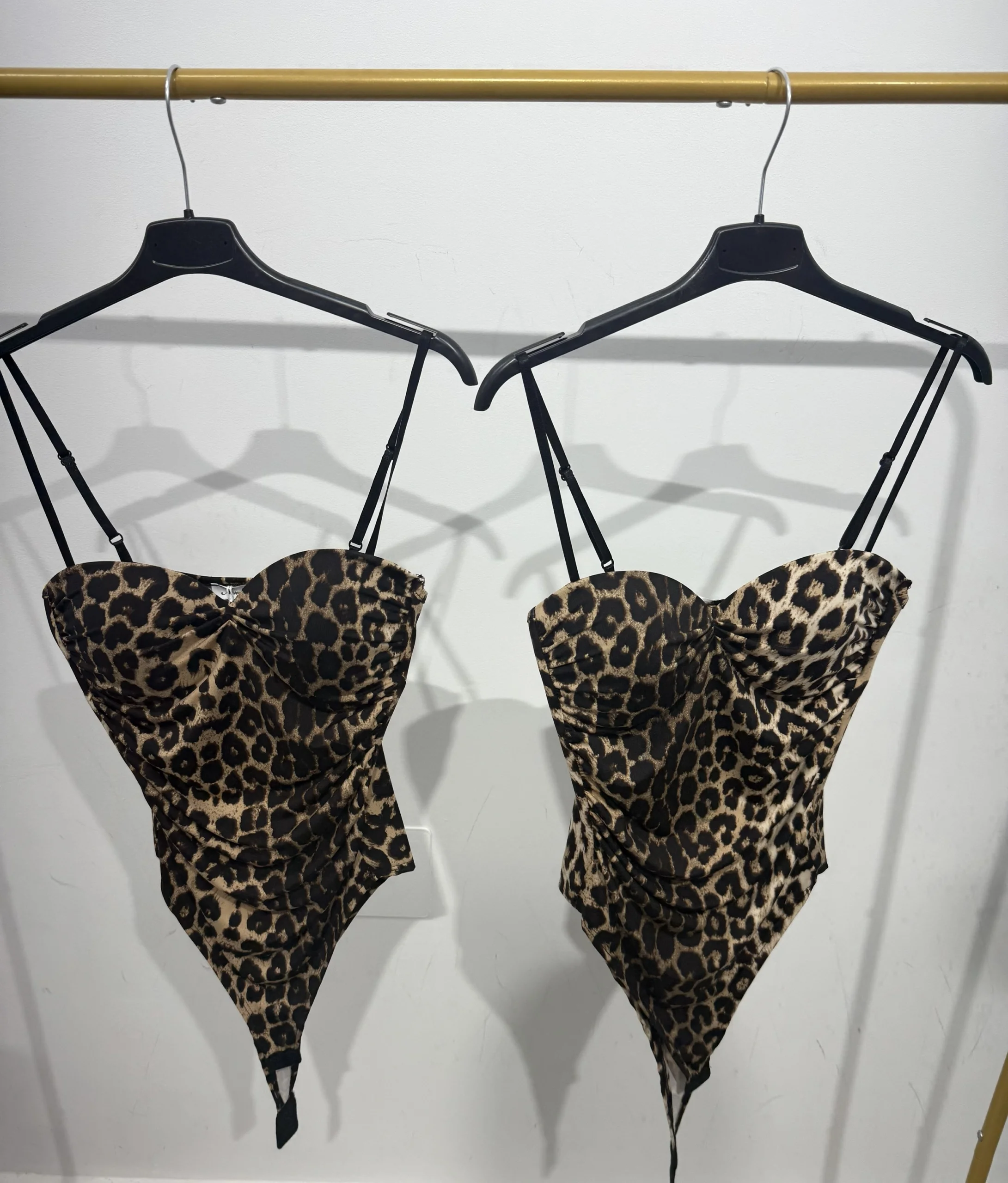 BODY LETICIA